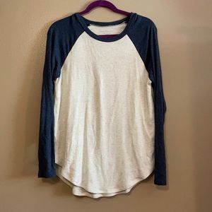 American Eagle Top